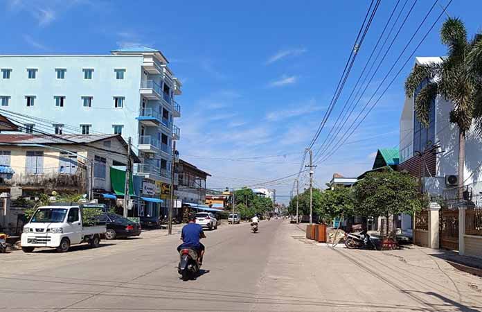 မော်လမြိုင်မြို့ခံများ အသံတိတ်သပိတ်တွင် ပူးပေါင်းပါဝင်