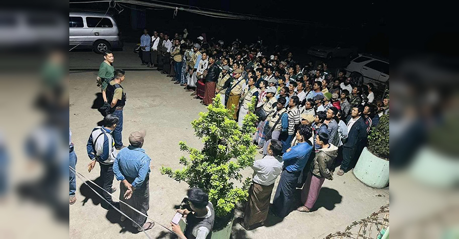 ရန်ကုန်က ပြည်သူ့စစ်အဖွဲ့များကို စစ်တိုင်းမှူးက ထောက်ပံ့