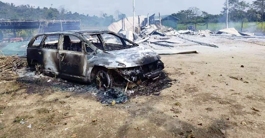 မအူပင် ရေကာတာကျေးရွာတွင် တိုက်ပွဲဖြစ်၊ စစ်တပ်က နေအိမ် ၁၂ လုံးကို မီးရှို့ဖျက်ဆီး
