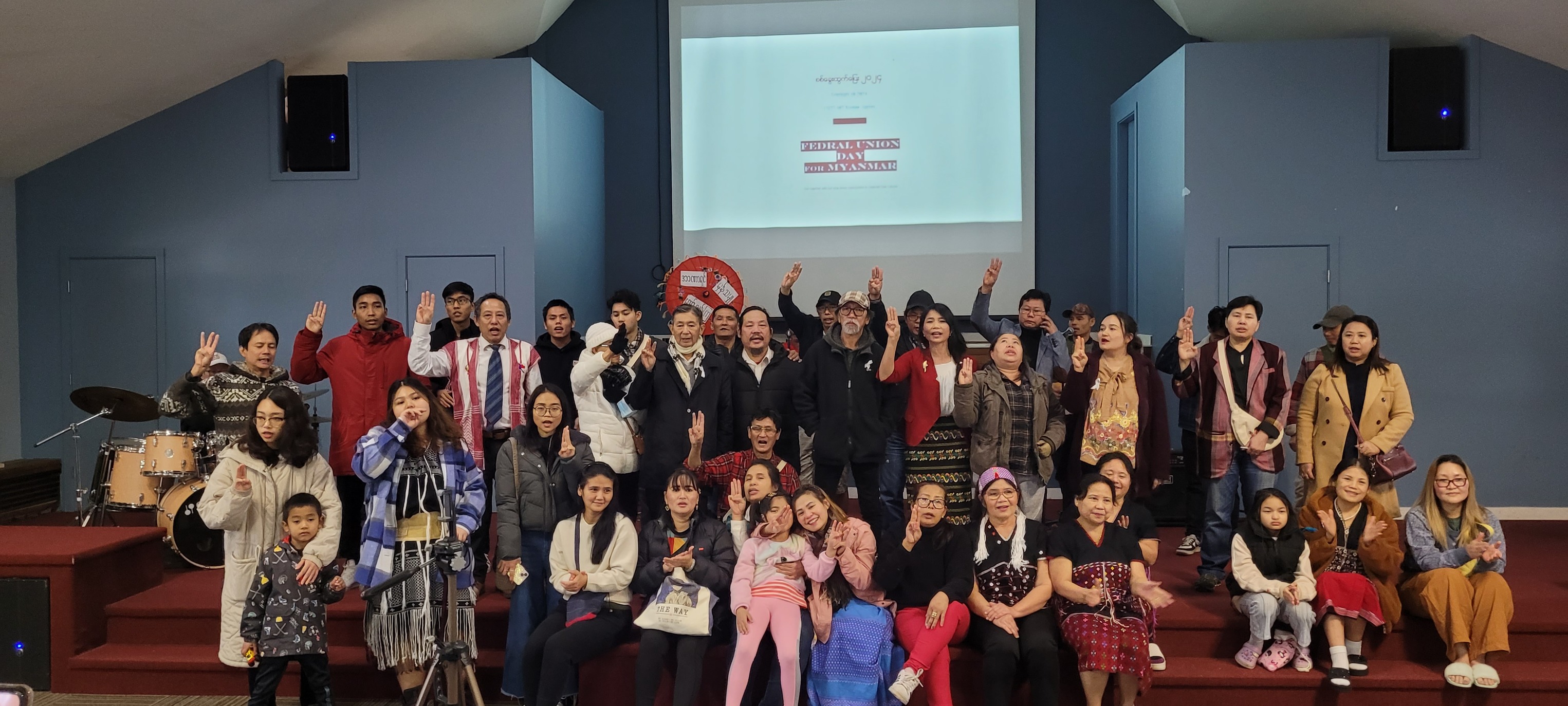 ၇၇ နှစ်ပြည့် ဖယ်ဒရယ်ပြည်ထောင်စုနေ့ အခမ်းအနား ကနေဒါနိုင်ငံ ဗန်ကူးဗားမြို့တွင် ကျင်းပ (ဓာတ်ပုံ)
