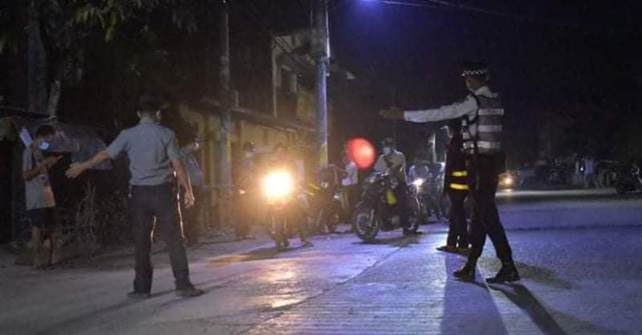 ဖေ့စ်ဘွတ်ခ် ပို့စ်တင်မှုဖြင့် ၁ လအတွင်း ပုသိမ်က လူငယ် ၁၄ ဦးဖမ်းခံရ
