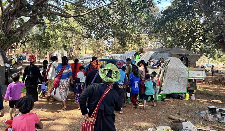 ကက္ကူဘုရားတွင် ရောက်ရှိနေသည့် ဆီဆိုင်စစ်ရှောင် ၁၀,၀၀၀ ကျော်ကို နေရာပြောင်းရွှေ့ခိုင်း