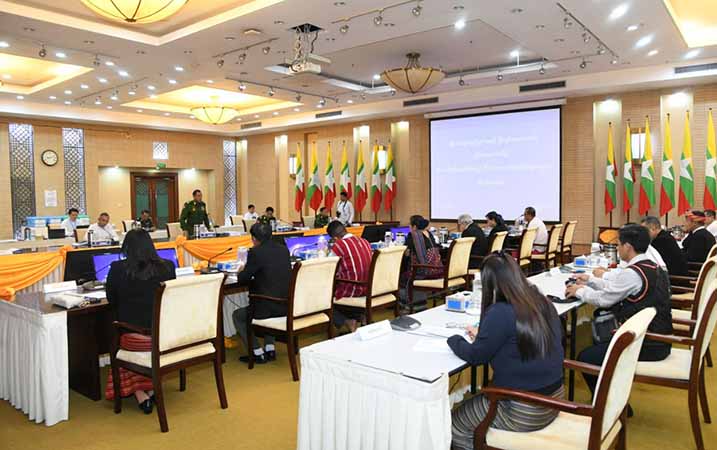 အပစ်ရပ် ၇ ဖွဲ့နှင့် စစ်ကောင်စီတွေ့ဆုံ၊ လက်နက်ကိုင်ပဋိပက္ခကို ငြိမ်းချမ်းစွာ စားပွဲဝိုင်း၌ ဖြေရှင်းရန် တိုက်တွန်း 