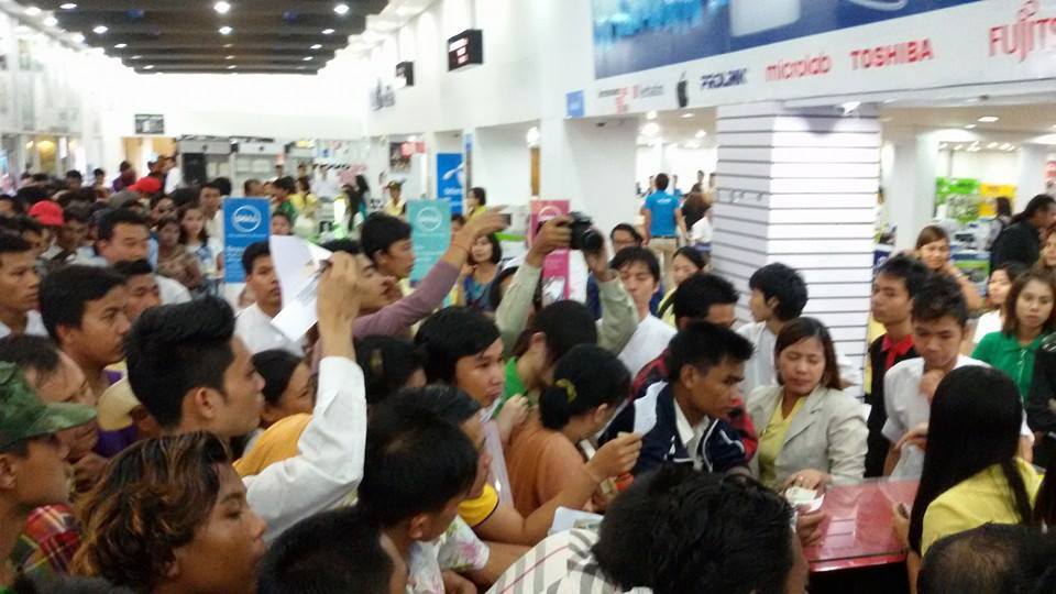 ဆက္သြယ္ေရး ဆင္းကတ္မ်ား အေရာင္းဆုိင္ကေန စတင္ေရာင္းခ်