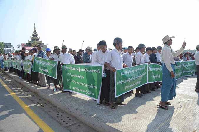 လူ ၅ ဦးထက် ပိုမစုရန်တားမြစ်ထားသည့် ပုသိမ်တွင် ပြည်သူ့စစ်မှုထမ်းဥပဒေ ထောက်ခံပွဲလုပ်