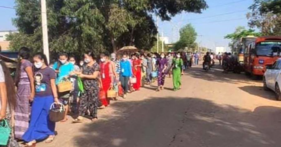ရန်ကုန်တွင် ပေါ်တာဆွဲခံရမည်စိုးသဖြင့် အလုပ်သမားများ အလုပ်ချိန်စောပြန်လွှတ်ပေးစေလို