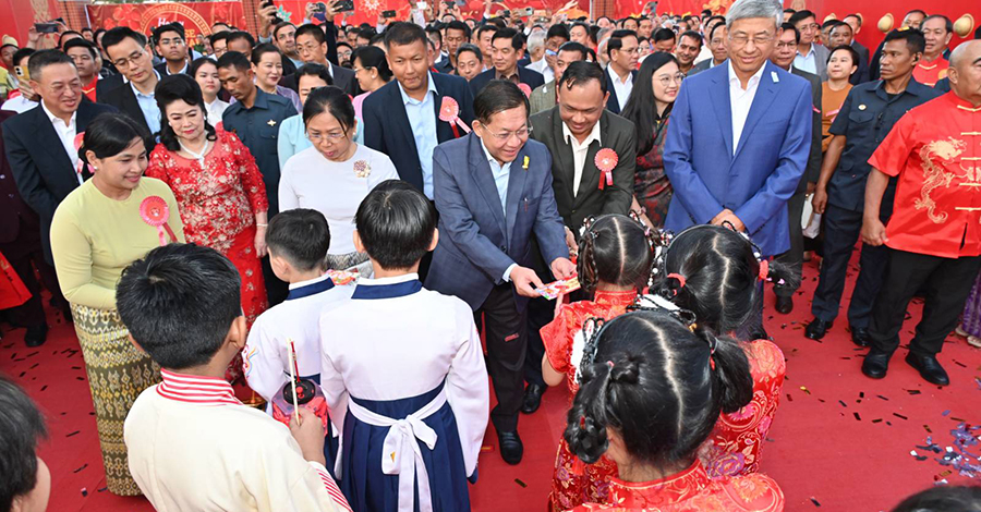 စစ်ခေါင်းဆောင် တရုတ်နှစ်သစ်ကူးပွဲ တက်ရောက်ပြီး တရုတ်နိုင်ငံထံမှ အကူအညီတောင်း (ဓာတ်ပုံ) 