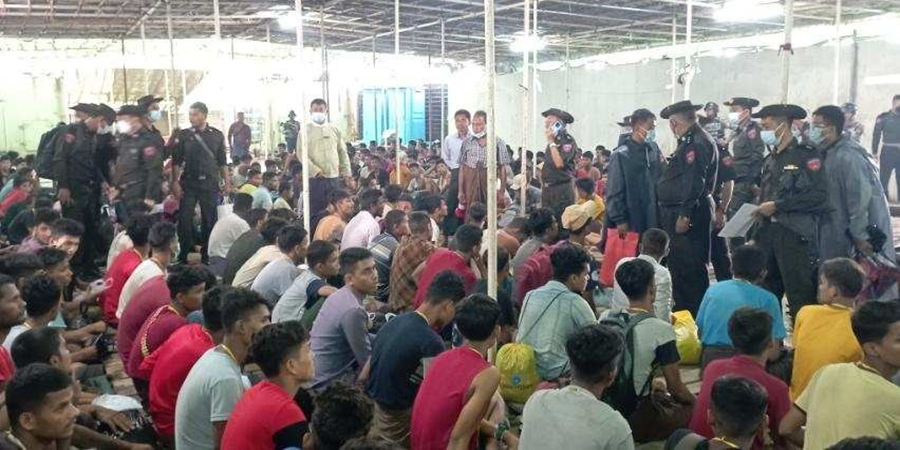 စစ်မှုထမ်းပါက နိုင်ငံသားမှတ်ပုံတင်ထုတ်ပေးမည်ဟု ရိုဟင်ဂျာများကို  စစ်ကောင်စီတပ် စည်းရုံး