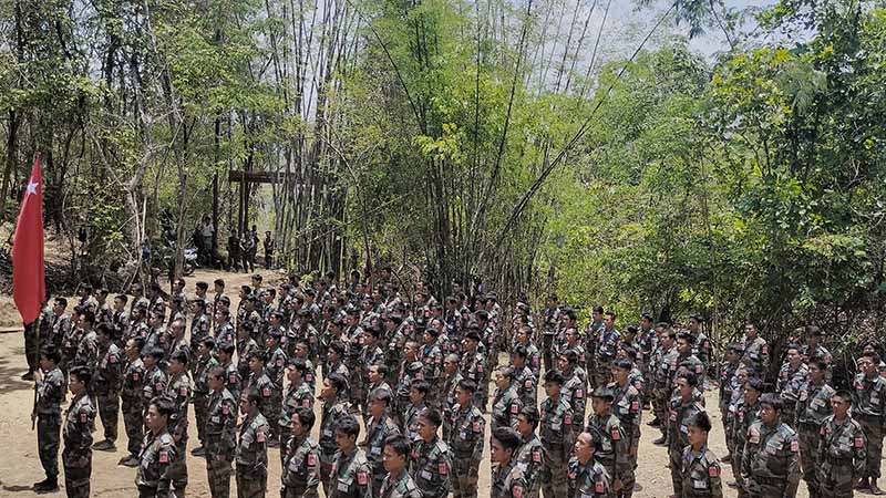 ဆောနှင့် ကျောက်ထု PDF က ရဲဘော်သစ်များ ဖိတ်ခေါ်