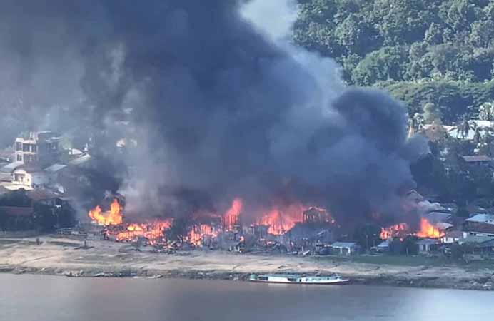 ထီးချိုင့်မြို့သိမ်းတိုက်ပွဲ ပြန်လည်စတင်