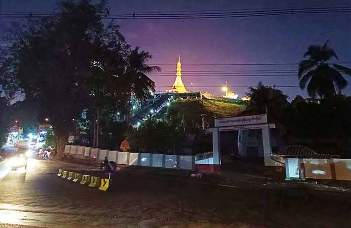 မော်လမြိုင်တွင် လူငယ်များကို စစ်တပ်က ဖမ်းဆီးငွေညှစ်နေ