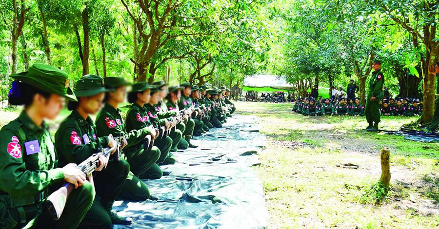 တက္ကသိုလ်ကျောင်းသားများကို စစ်ကောင်စီက စစ်သင်တန်းပေးနေ