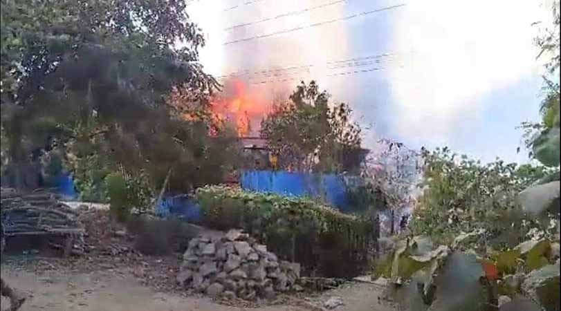 ကောလင်းမြို့နယ် ကျောက်တန်းရွာအနီး တိုက်ပွဲပြင်းထန်‌၊  ဒေသခံထောင်ချီ စစ်ဘေးရှောင်