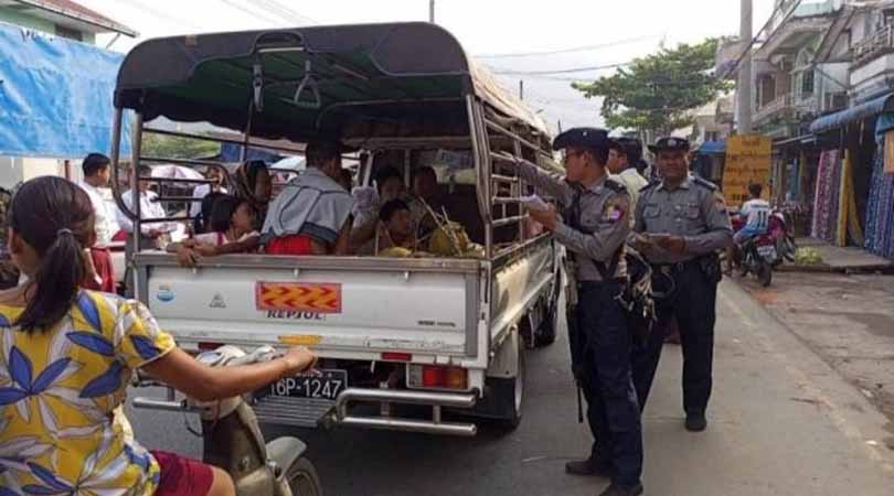 ပေါင်မြို့နယ်တွင် စစ်မှုထမ်းရန် လက်ကမ်းစာစောင် ဖြန့်ဝေ စည်းရုံးနေ