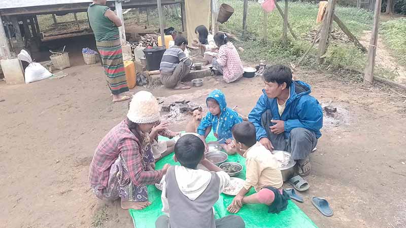 ပလက်ဝက စစ်ဘေးမီးဘေးသင့် ပြည်သူများ အကူအညီလိုအပ်နေ