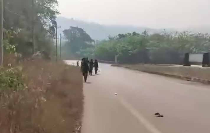 သင်္ကန်းညီနောင် ခမရ ၃၅၅ နှင့် ၃၅၆ တိုက်ခိုက်ခံရပြီး တိုက်ပွဲပြင်းထန်နေ