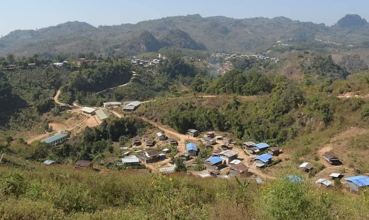 ဆီဆိုင်နှင့် ဟိုပုံးရှိ စစ်ရှောင်ကျေးရွာများ၌  PNA တပ်သားများ ဝင်ရောက်နေထိုင်