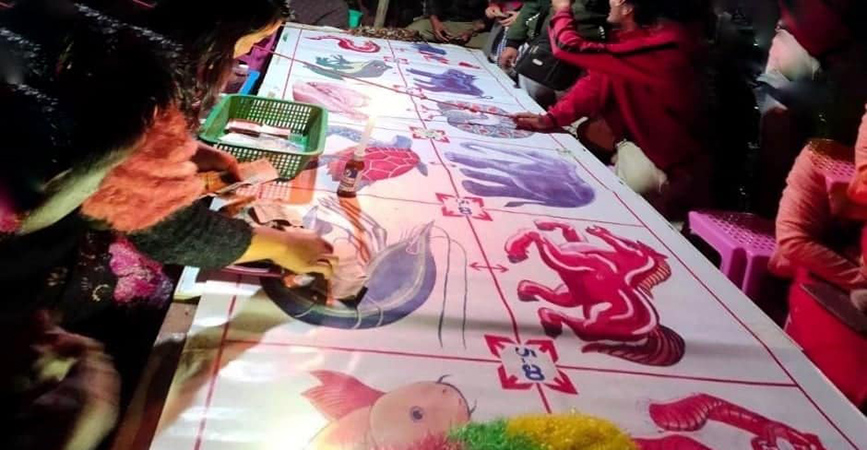 ကျောင်းကုန်းတွင် စစ်တပ်က လိုင်းကြေးယူပြီး လောင်းကစားဝိုင်းများ လုပ်ခွင့်ပေး