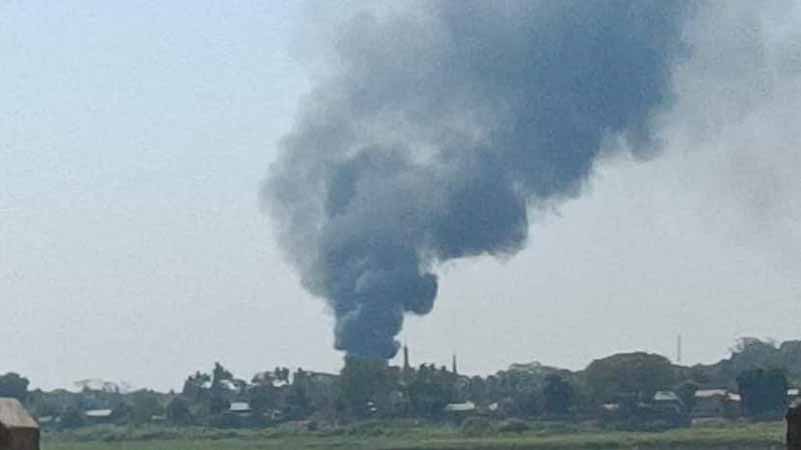 ကနီမြို့ကို စစ်ကောင်စီတပ် မီးရှို့