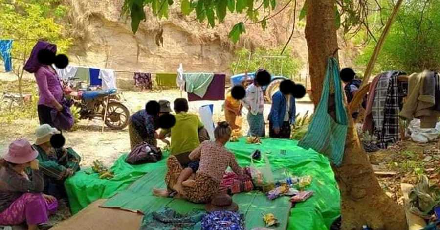 ကနီနှင့် ထီးချိုင့်ကို ပြန်ထိန်းချုပ်ရန် စစ်တပ်က စစ်ကြောင်းထိုးနေသဖြင့် ဒေသခံများ ထွက်ပြေး