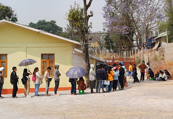 တောင်ကြီးတွင် ပတ်စ်ပို့ အမြန်ကြေး ကျပ် ၆၀၀,၀၀၀  ပေးပြီး လုပ်ဆောင်နေ 