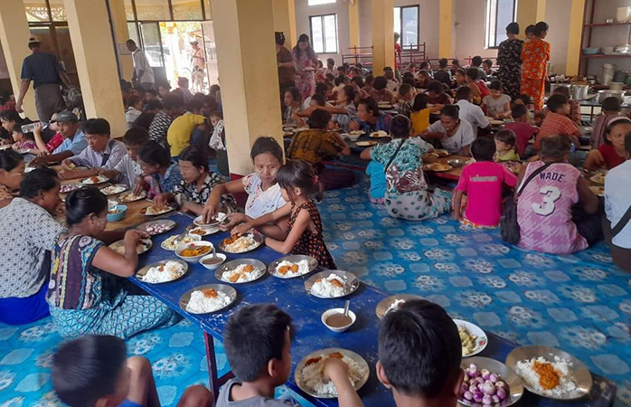 မြန်မာစစ်ဘေးရှောင်များ ခိုလှုံရန် ထိုင်းက စစ်ရှောင်ကူညီရေးစင်တာများ မဖွင့်လှစ်သေး