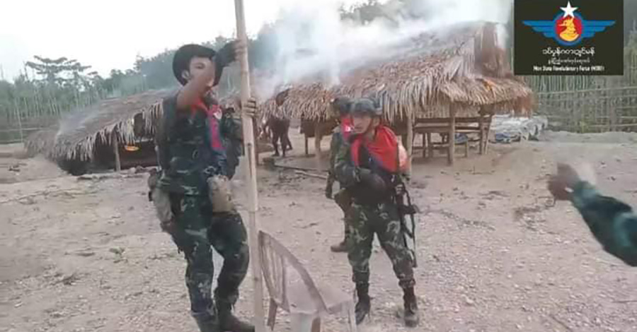ရေဖြူက တပ်စခန်းနှင့် မလွှဲတောင်ဂိတ်စခန်း တိုက်ခိုက်ခံရပြီး စစ်သား ၁၀ ဦးကျော်သေ