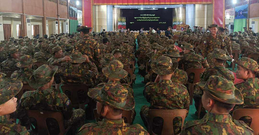 သံတွဲမြို့ခံလူငယ်များကို စစ်ကောင်စီတပ်က ငွေနှင့် ရိက္ခာပေးပြီး ပြည်သူ့စစ်သင်တန်းပေး 