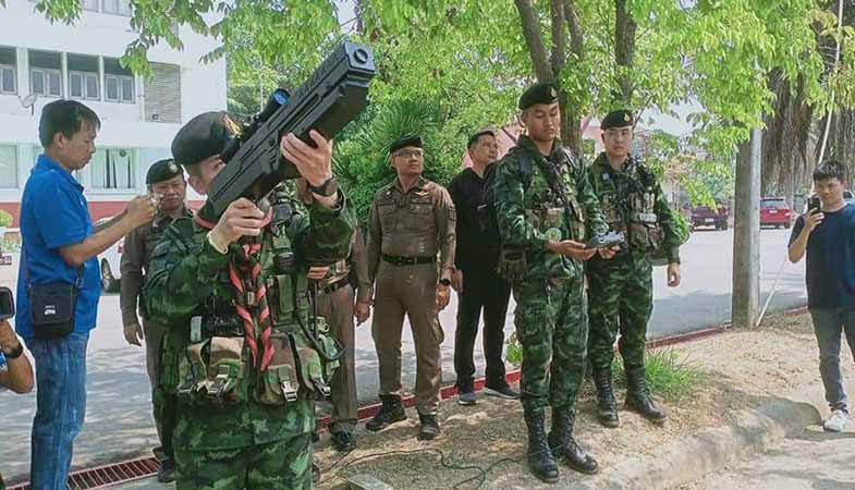 မြန်မာနိုင်ငံဘက်ပို့မည် ဒရုန်းပစ်လက်နက် ထိုင်းရဲတပ်ဖွဲ့ဖမ်းဆီးရမိ (ဓာတ်ပုံ)