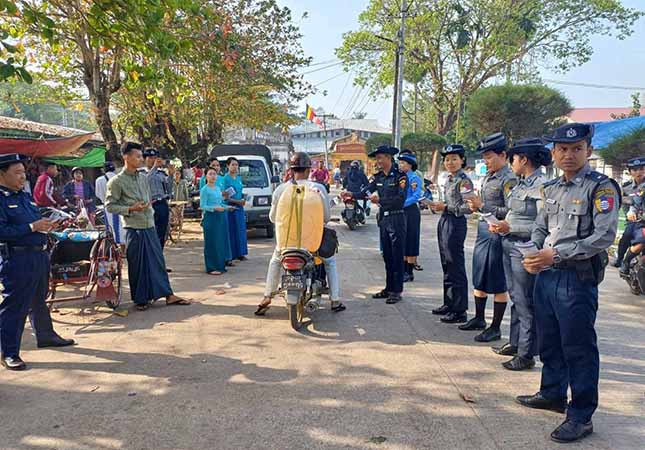 ပန်းတနော်တွင် စစ်မှုထမ်းမည့်သူများကို ထောက်ပံ့ရန် တအိမ် ငွေ ၁၀,၀၀၀ ကောက်ခံနေ