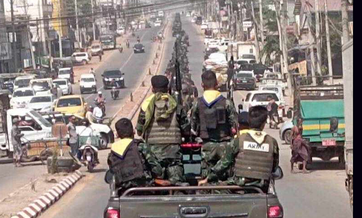 မြဝတီမြို့တွင် နယ်ခြားစောင့်တပ်(BGF)များ ကင်းလှည့်