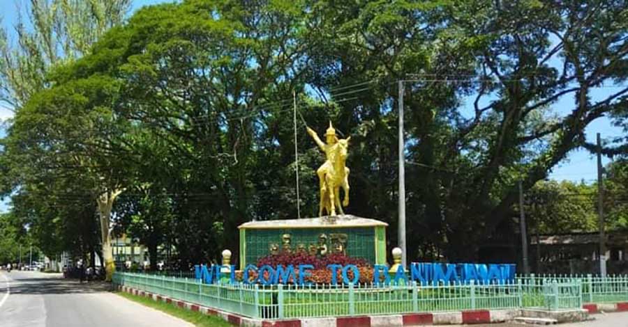 ဗန်းမော်တွင် စစ်သားများ ပစ်ခတ်သဖြင့် ထွက်ပြေးသည့် အမျိုးသမီး ဆိုင်ကယ်မှောက် သေဆုံး