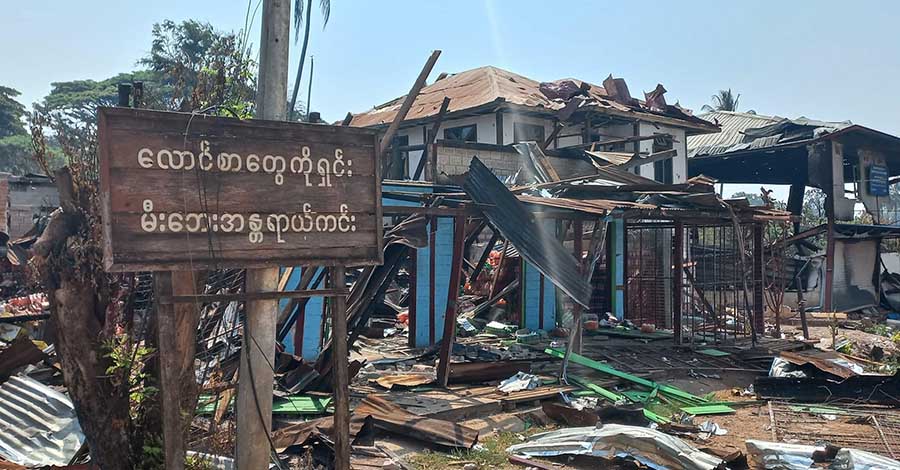 ဆီဆိုင်မြို့ကို စစ်ရှောင်ပြည်သူများ ပြန်လည်ဝင်ရောက်ပြီး ပစ္စည်းများ သယ်ခွင့်ရ