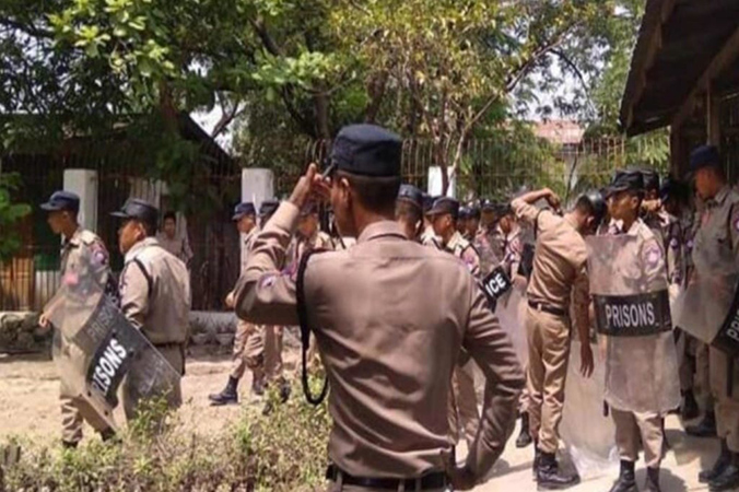 ဖျာပုံထောင်၌ ရုန်းရင်းဆန်ခတ်ဖြစ်ပြီးနောက်  အကျဉ်းသား ၁၈ ဦး ထောင် ၆ လစီ ပြစ်ဒဏ် ထပ်တိုးချခံရ