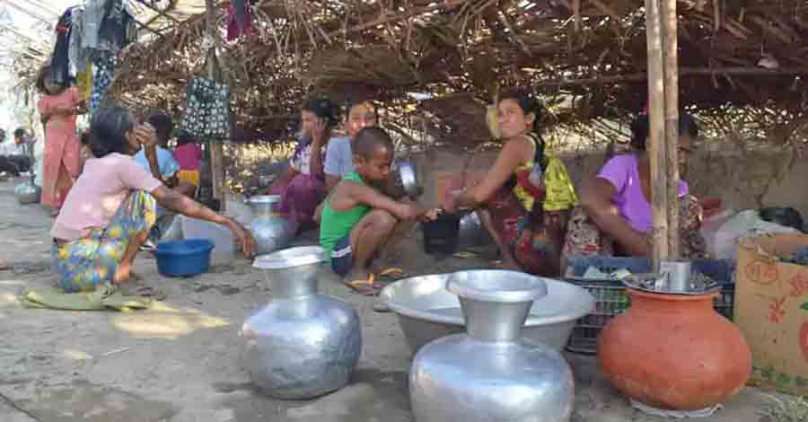 ရခိုင်စစ်ရှောင်များ နေရပ်မပြန်နိုင်ဘဲ အခက်ကြုံနေ