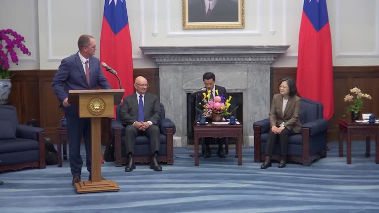 ဩစတြေးလျ အကြီးတန်းလွှတ်တော်အမတ်နှင့် ထိုင်ဝမ်သမ္မတ တွေ့ဆုံ
