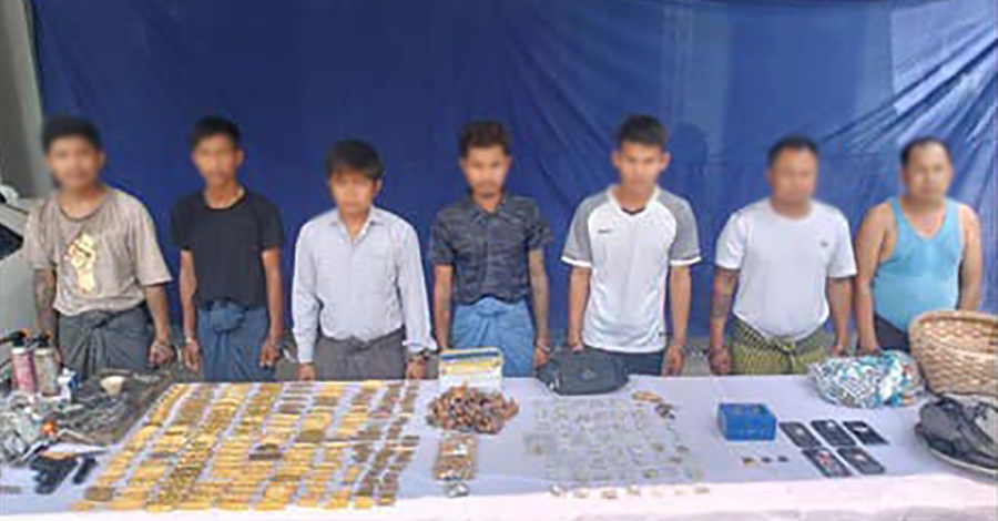 မန္တလေးက ရွှေပန်းထိမ်ဆိုင်ကို ရဲယူနီဖောင်းဝတ် လုယက်မှုကျူးလွန်ခဲ့သူ ၇ ဦး ဖမ်းမိ