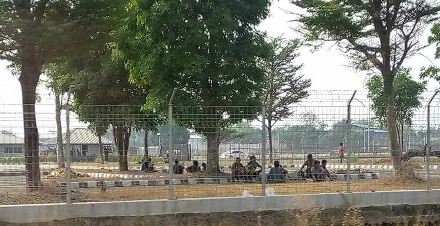 မြဝတီ ခလရ  ၂၇၅ တပ်မမှူး အပါအဝင် တပ်ဖွဲ့ဝင်များ ထိုင်းနိုင်ငံဘက်ထွက်ပြေးရန် ကြိုးပမ်းနေ 