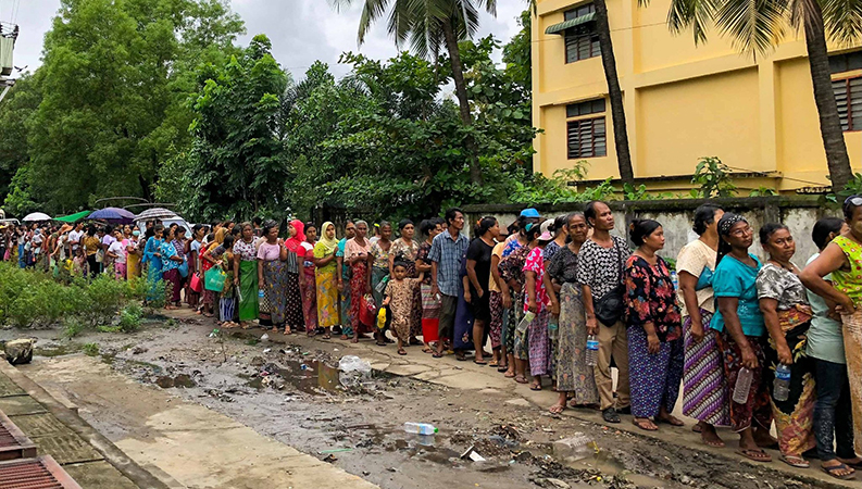 စစ်အာဏာသိမ်းပြီးနောက် မြန်မာတွင် ဆင်းရဲမွဲတေမှုနှုန်း မြင့်တက်လာ 