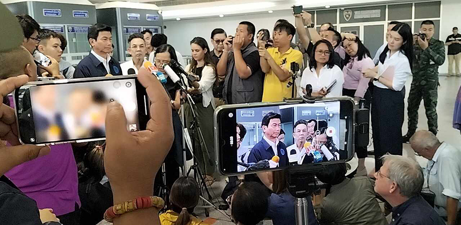 မြန်မာစစ်သားများကို အရပ်သားအနေဖြင့်သာ ဝင်ခွင့်ပြုမည်ဟု ထိုင်းနိုင်ငံခြားရေးဝန်ကြီးပြော  
