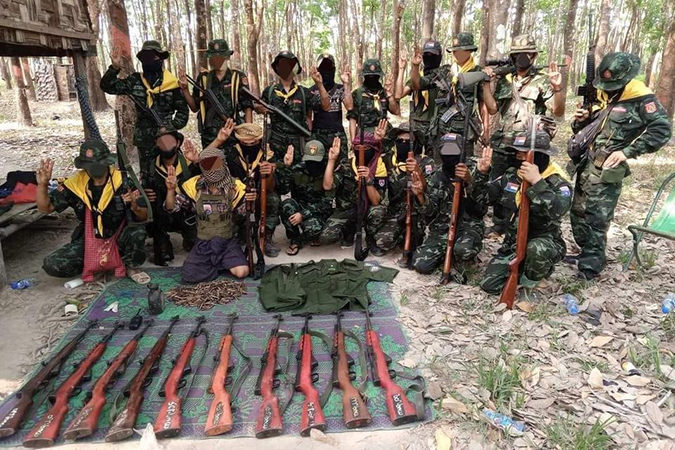 ကျိုက်မရောရှိ ပြည်သူ့စစ်စခန်းကို မွန်တော်လှန်ရေးတပ်များသိမ်းပိုက်ပြီး ခေါင်းဆောင်ကို ဖမ်း