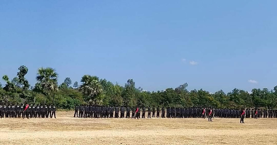 ထီးလင်းတွင် စစ်သားများ ၃ ရက်ဆက် တိုက်ခိုက်ခံရ၊ မြင်းခြံက တပ်စွဲသည့်ရွာကို PDF သိမ်းပိုက်