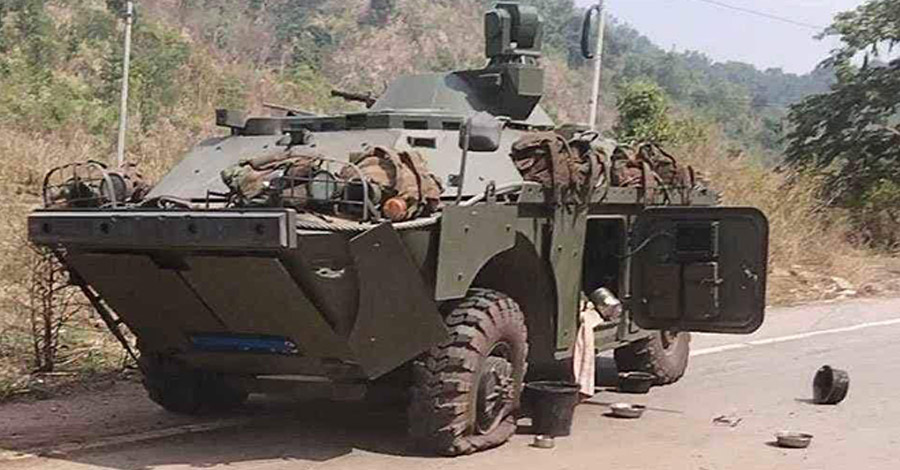 စစ်ကောင်စီတပ်ထံမှ KNLA ပူးပေါင်းတပ်များ သိမ်းဆည်းရမိသည့် သံချပ်ကာကားနှင့် စက်သေနတ်ကြီးများ  