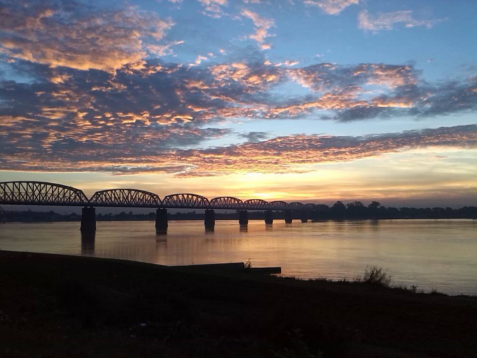 စစ္ကုိင္းၿမိဳ႕တြင္ မုိးသည္းထန္မႈေၾကာင့္ အနိမ့္ပုိင္းရပ္ကြက္အခ်ဳိ႕ ေရႀကီး