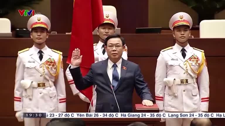 နိုင်ငံရေးမငြိမ်သက်မှု နက်ရှိုင်းလာသည့် ဗီယက်နမ်တွင် လွှတ်တော်ဥက္ကဋ္ဌ နုတ်ထွက်