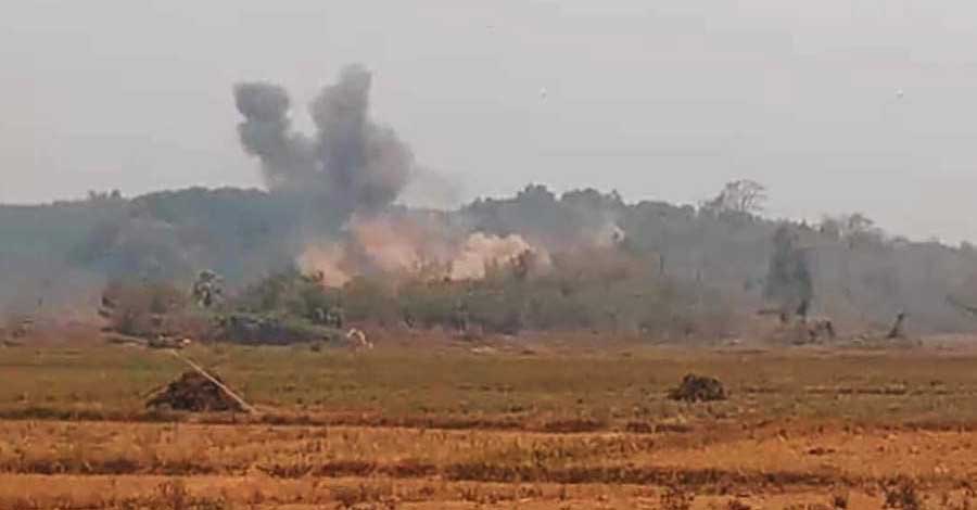 သံတွဲတွင် တိုက်ပွဲပြင်းထန်၊ စစ်တပ်က ရွာသား ၅၀ ကျော်ကို လူသားဒိုင်းကာအဖြစ် ဖမ်းဆီးထား