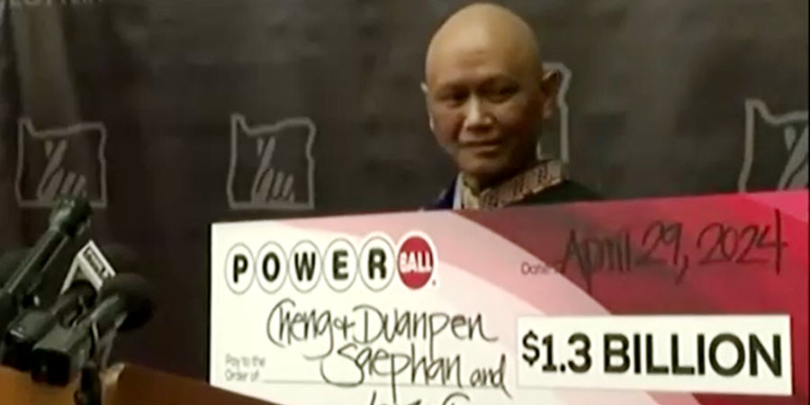 ကင်ဆာရောဂါသည် လာအိုနွယ်ဖွား ၁ ဦး Powerball ထီ ဒေါ်လာ ၁ ဒသမ ၃ ဘီလီယံ ဆွတ်ခူး