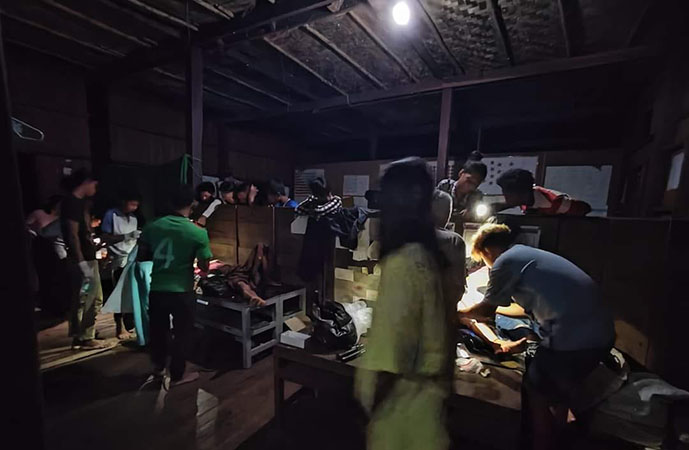 ကလေးနှင့် မတ္တရာတွင် လက်နက်ကြီးကြောင့် အမျိုးသမီး ၁ ဦးသေ၊ ၄ ဦး ဒဏ်ရာရ