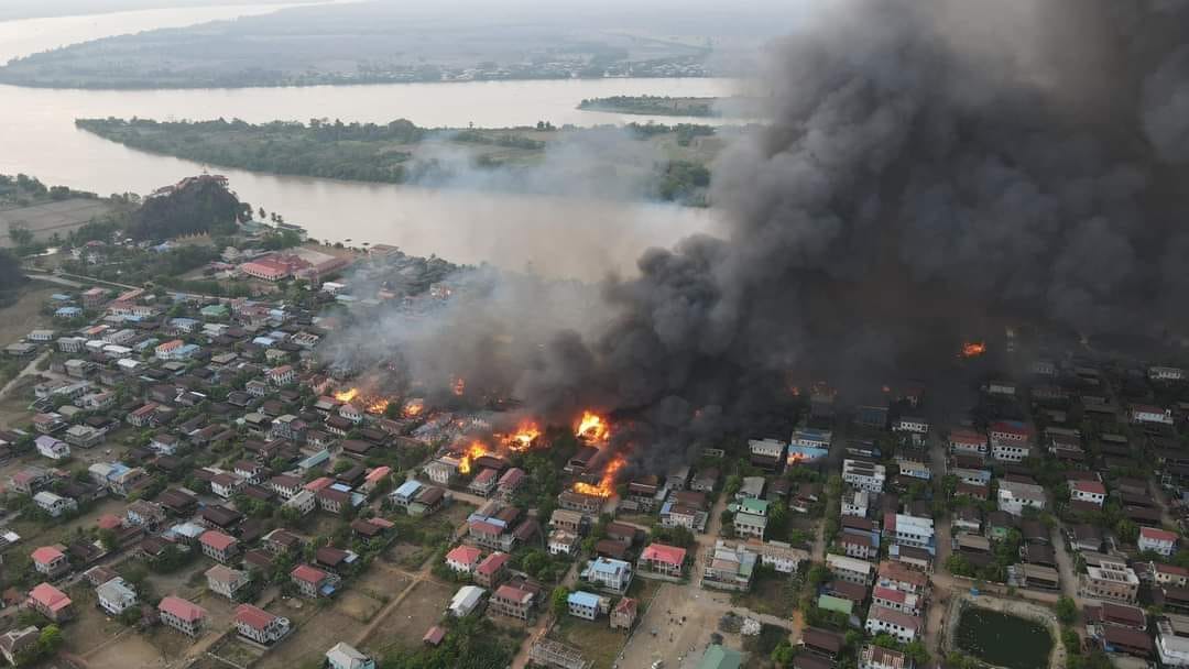 မွန်ပြည်နယ်၌ စစ်ကောင်စီက လူ့အခွင့်အရေးချိုးဖောက်မှုအကြိမ် ၁၀၀ ခန့်ကျူးလွန်၊ ၂၁ ဦးကို သတ်ဖြတ်