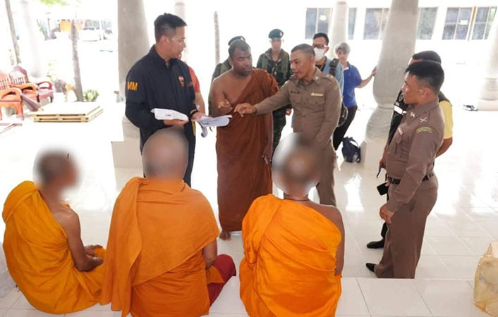 ရနောင်းတွင် တရားမဝင် မြန်မာသံဃာ ၄ ပါး ဖမ်းဆီးလူဝတ်လဲခံရ 